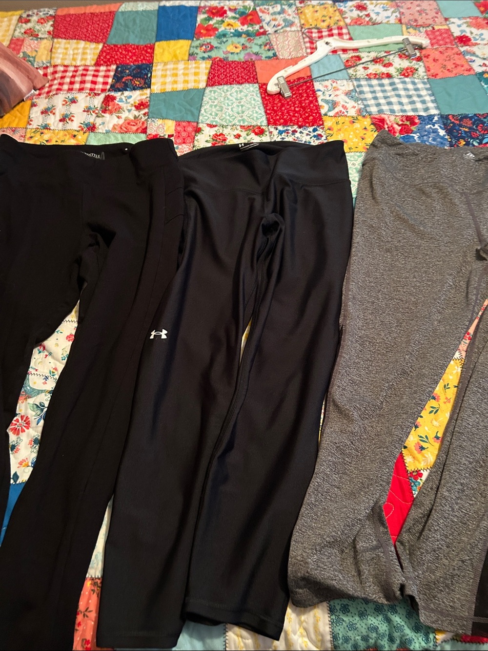 Lot of 3 pairs leggings